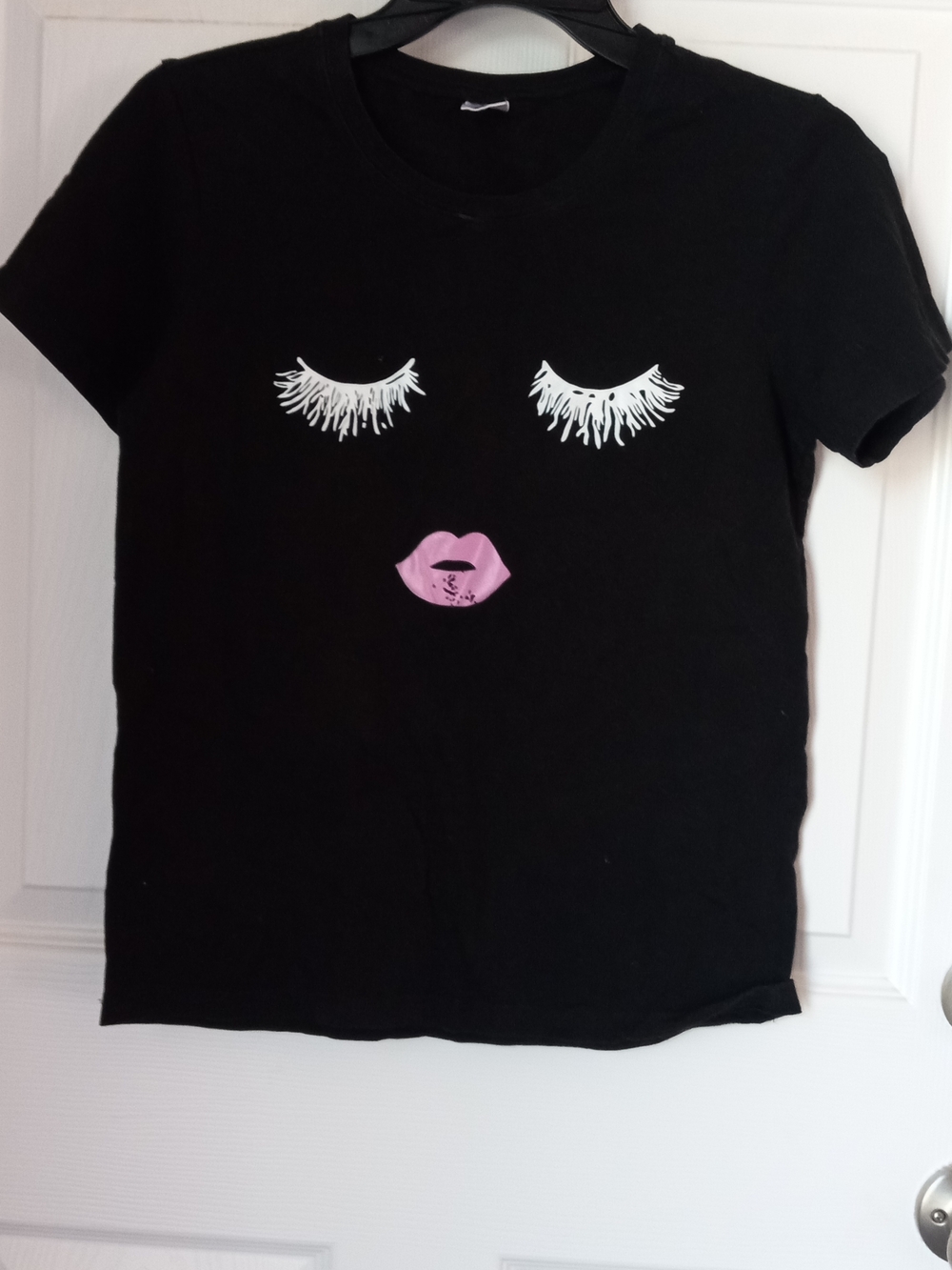 Black Graphic Lash Tee with Pink Lips
